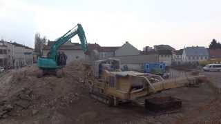 Kobelco SK260SR beschickt Brechanlage in Plattling [upl. by Kakalina]