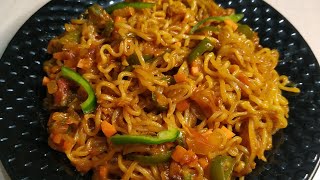 Schezwan maggi recipeChinese style maggiStreet style maggiMaggi recipe shorts youtubeshorts [upl. by Arvin47]