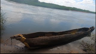 Zambezi River  The Largest River in Africa  How People Cross it The Traditional Way [upl. by Ezechiel549]