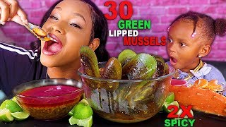 30 2x SPICY GREEN LIP MUSSELS CHALLENGE IN 10 MINS SEAFOOD BOIL MUKBANG 먹방  QUEEN BEAST FT LAYLA [upl. by Merrili]