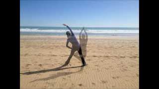 Ejercicio de Relajación en la Playa Yoga  voz de Mujer español [upl. by Ace]