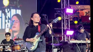 Autotelic • Laro • Live at Eastwood City [upl. by Buckler376]