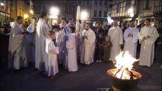 Vigile Pascale 2014 La Liturgie de la Lumière sur la Place St VIncent [upl. by Ynnol]