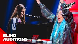 La voce delicata di Sara in “What I Was Made For” di Billie Eilish  The Voice Kids Blind Auditions [upl. by Hgieleak]