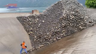 Barge unloading 3500 tons of pebbles  Relaxing video [upl. by Odnomyar]