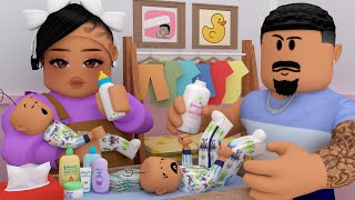 MY FIANCÉ TOOK A PARENTING CLASS HE LEARNS HOW TO CARE FOR A BABY  Bloxburg Family Roleplay [upl. by Acirahs]