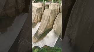 Grand Aigueblanche  Les crues de LIsère Lâcher deau au barrage des échelles dHannibal [upl. by Helli]