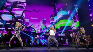 Helene Fischer  Atemlos durch die Nacht Dance Version Live aus Berlin 2015 [upl. by Salvadore778]