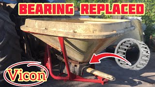 Vicon 802 fertiliser spreader  Bearing replaced  PS 602  802 1002 1502  Wagtail Repair [upl. by Ahsatan]