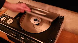 Demo of a working Philips VLP600 Laserdisc player [upl. by Deedee]