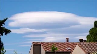 Time lapse Nuage Lenticulaire France Var Vidéo accelérée [upl. by Blatman9]