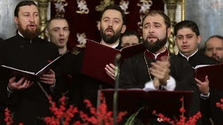 Ia sculați voi gazde mari  Grupul psaltic „Tronos”  Biserica „Sfântul Gheorghe” Vechi [upl. by Yttik]