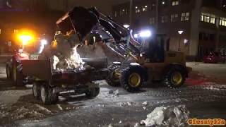 4K JCB 416HT Loading Snow On John Deere 6930 6920S amp 6430 [upl. by Eugine]