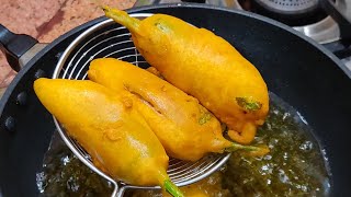 Mirch ke pakode banane ka unique tarika jiska taste munh se na jae  Mirch ke pakode [upl. by Grindle]