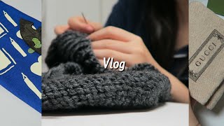 Vlog 다이소 바라클라바 뜨개질 완성🧶  스트레스 풀기 위한 뜨개질이 맞나 싶은 직장인 브이로그  북커버 무드서울 구찌 목걸이 [upl. by Falda462]