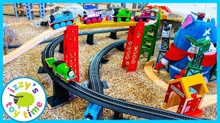 BACHMANN THOMAS AND WOODEN RAILWAY HYBRID TRACK Fun Toy Trains [upl. by Simara]