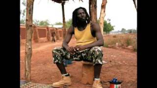 Tiken Jah Fakoly  Le pays va mal [upl. by Ahtiek820]