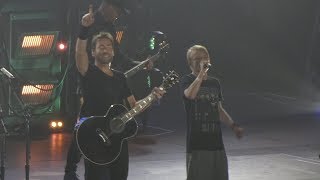 Nickelback  Rockstar  Olympiahalle München 08062018 Fans on Stage [upl. by Eioj]