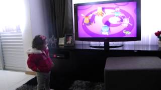 Mariana cantando Backyardigans [upl. by Ahseikal406]