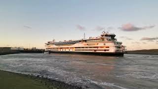 De veerboot Texelstroom gaat voor groot onderhoud aan de kant [upl. by Novi]