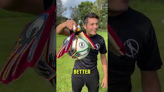 HOLY GRIP UHLSPORT APG VS ULTRA GRIP [upl. by Patsy]