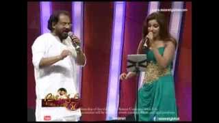 Surmai Akhiyon by Shreya Goshal and Yesudas on Stage [upl. by Leunam807]