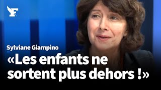 Alerte  Les enfants ne sortent plus dehors  Lanalyse de Sylviane Giampino [upl. by Anelegna]