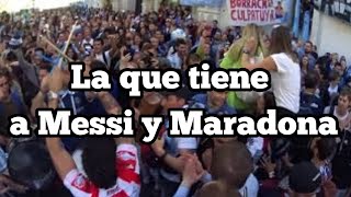 La que tiene a Messi y Maradona Hinchada Argentina en Rusia [upl. by Attlee]