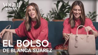 Qué lleva en su bolso Blanca Suárez  Vogue España [upl. by Beuthel31]