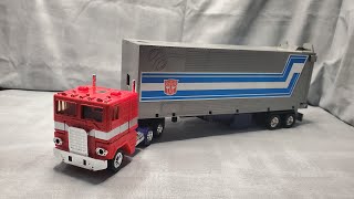 Transformers G1 Optimus Prime Review [upl. by Norda]