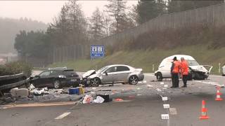 TELE TOP MonsterStau nach schwerem Unfall auf A1 bei Effretikon [upl. by Eugirne986]