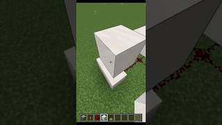 How to make a 2x2 piston door in minecraft bedrock minecraft [upl. by Kennith174]