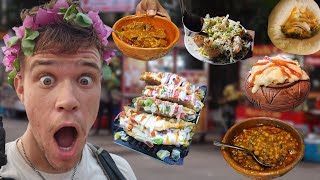 Ich teste Bangladeschs bestes STREETFOOD 🇧🇩 [upl. by Joelynn27]