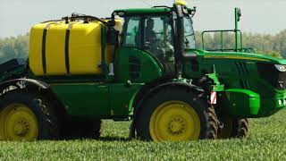 John Deeres Self Propelled R4140i amp R4150i Sprayers [upl. by Alderson]