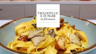 Tagliatelle e funghi in fricassea  Le Ricette  La Cucina Italiana [upl. by Lippold]