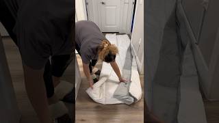 HOW TO PROPERLY WASH A COMFORTER laundry howto comforter voiceover tips cleaning mom diy [upl. by Pearlstein65]