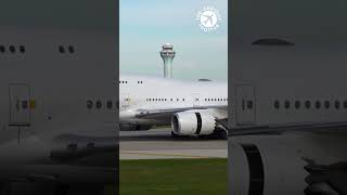 Majestic Lufthansa Boeing 747 landing [upl. by Patience]