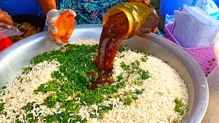 Famous Street Food of Jhal Muri  Masala Jhal Muri Makha  Bangladeshi Street Food [upl. by Hausmann293]