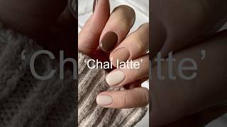 Tendencias Manicura OtoñoInvierno 2024 chailattenails blacknails milkynails olivenais [upl. by Edgell629]