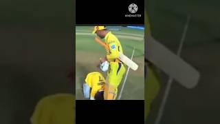 MS DHONI TOUCH THE FEET HIS FANS AND WAIT FOR END [upl. by Beaumont]