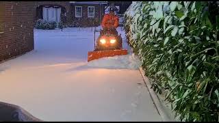 Aufsitzmäher Husqvarna TC 38 mit Schneeschild [upl. by Charlotta]