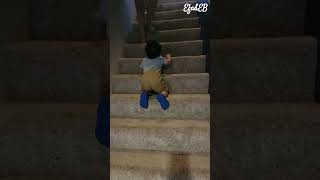 How a 2years old baby boy go down at the stairs 😍 😊 😚 happy funny baby babyboy stairs godown [upl. by Adnoryt]