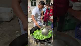 江西上饒大席上的解膩菜，炒油麥菜，這道青菜是最受歡迎的吧 food 美食 地方特色美食 delicious [upl. by Etteval]