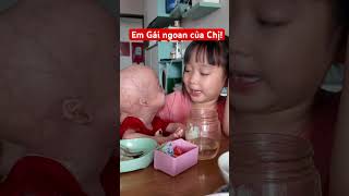 Em Gái Ngoan của chị Yêu em begaotihon tepgaofamily funny vuinhon haihuoc shorts baby cute [upl. by Cammie716]