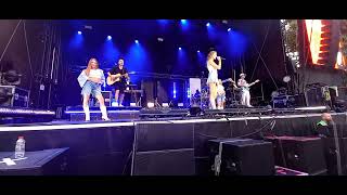 Leony Live  Hit Medley Bad Oeynhausen Parklichter  282024 [upl. by Anitsrihc]