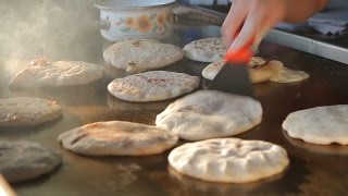 ¿Y si hacemos una pupusa  CosasDeSalvadoreños [upl. by Silohcin]