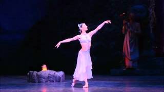 La Bayadere Nikiyas entrance Act 1 [upl. by Schell]