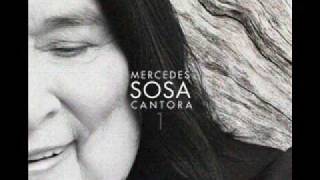 Mercedes Sosa Cantora 1  Deja la vida volar [upl. by Vernice116]