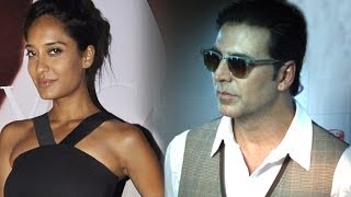 Did Akshay Kumar Pour Champagne Over Lisa Haydon [upl. by Ondrej391]