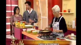 Cocinando paella [upl. by Valerle]